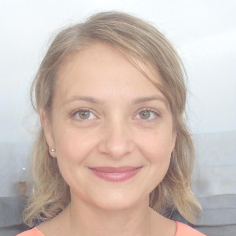 Elena Dragomir - Director Educațional phyranorilex